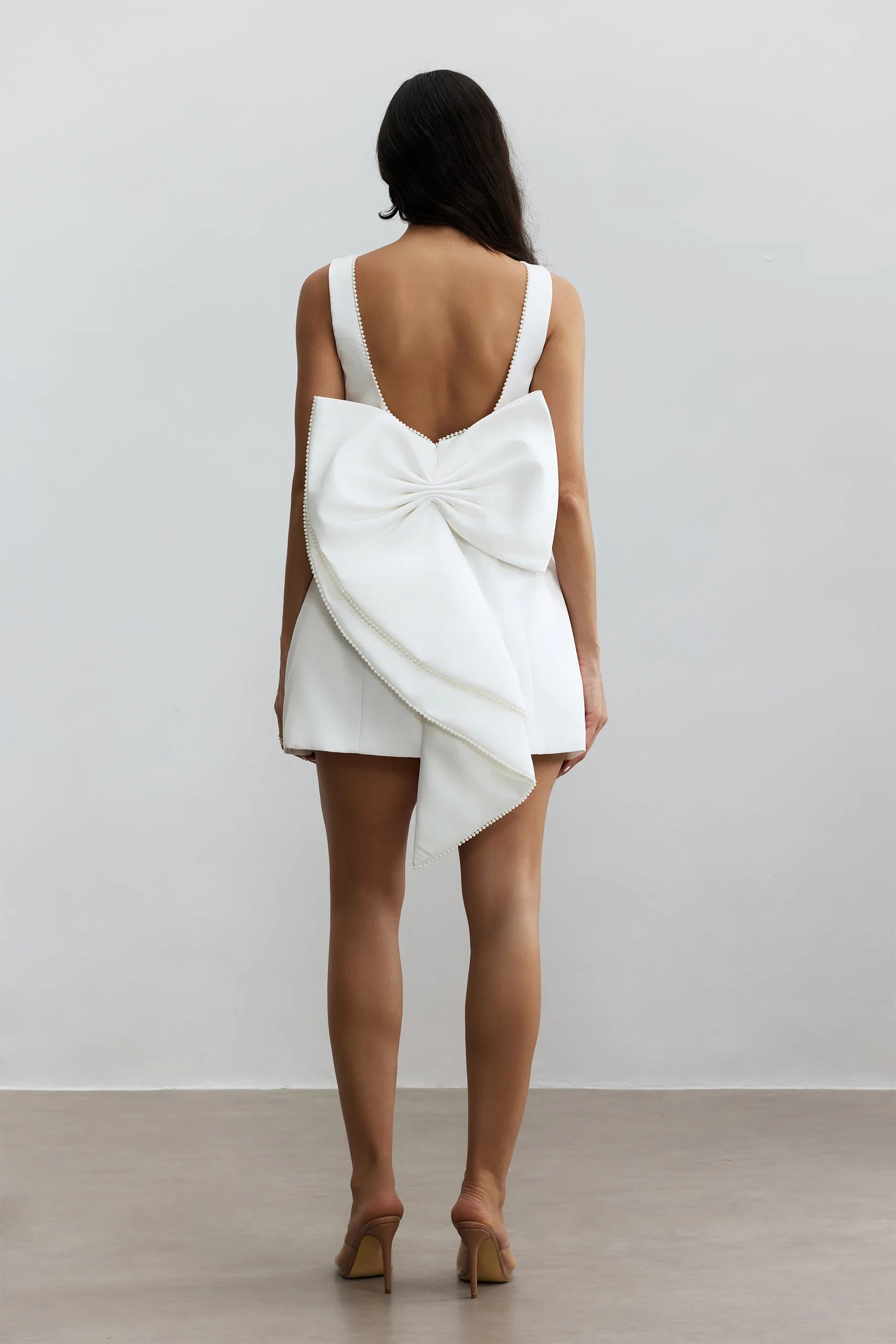 Cecila - Black Bowknot Pearl Backless Mini Dress