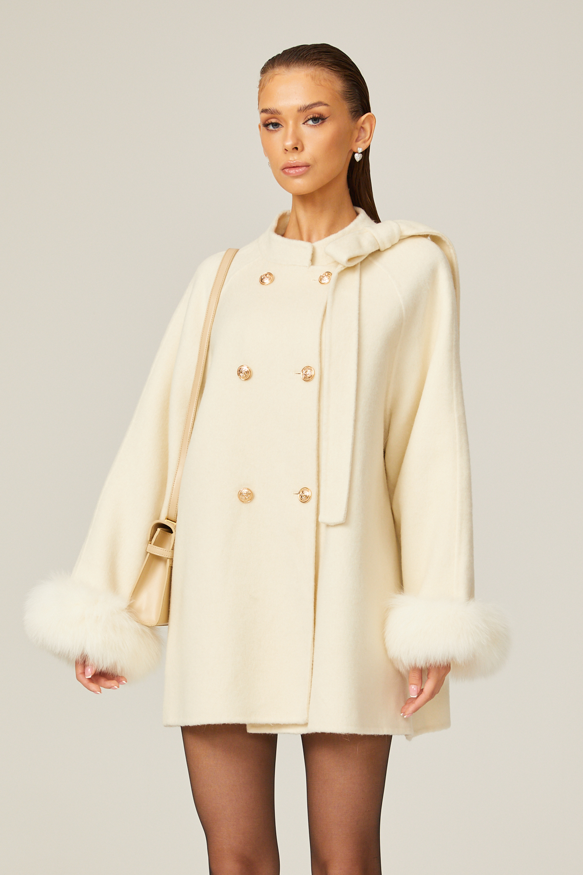 Leila - White Wool fur Bowknot Coat