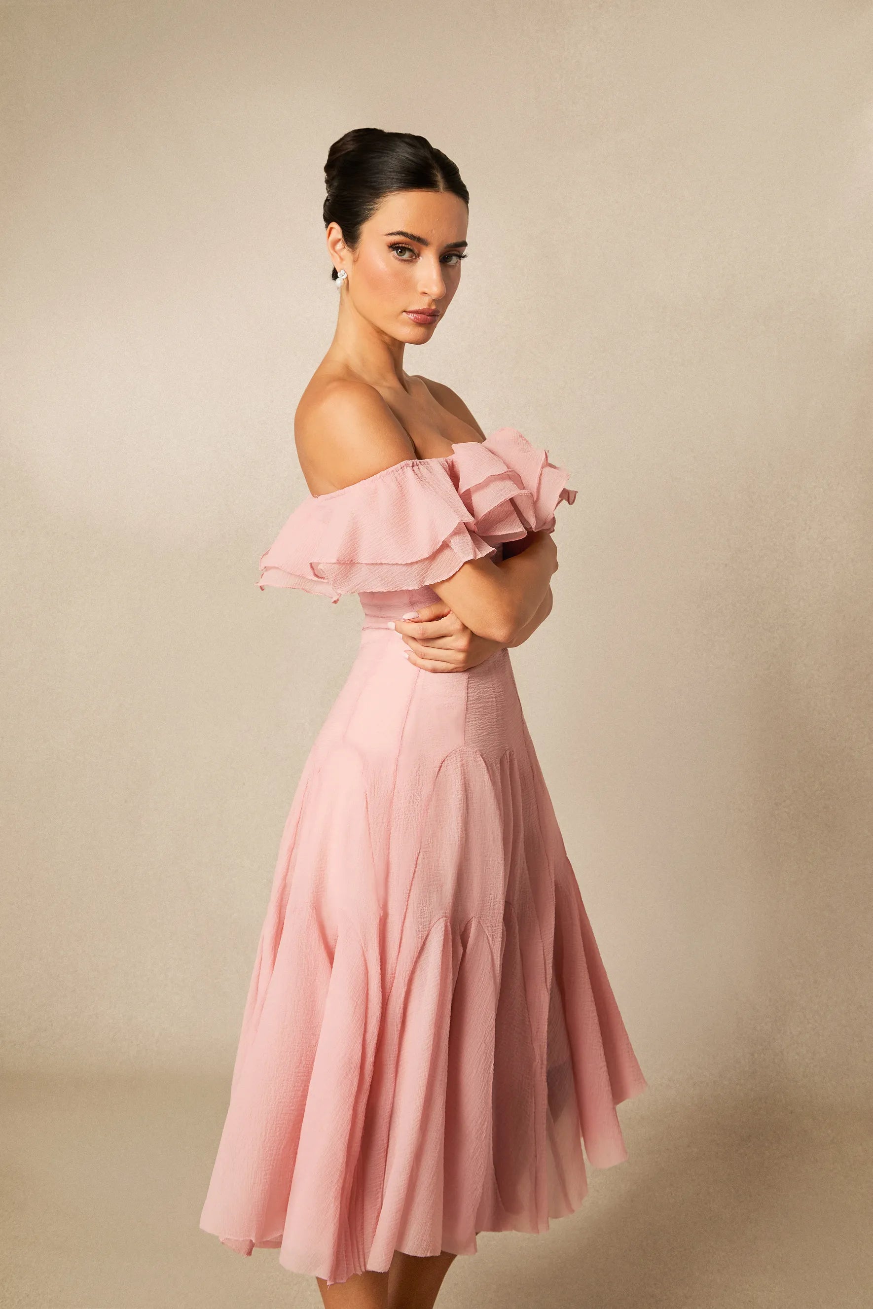 Vita - Off-Shoulder Ruffle Midi Dress