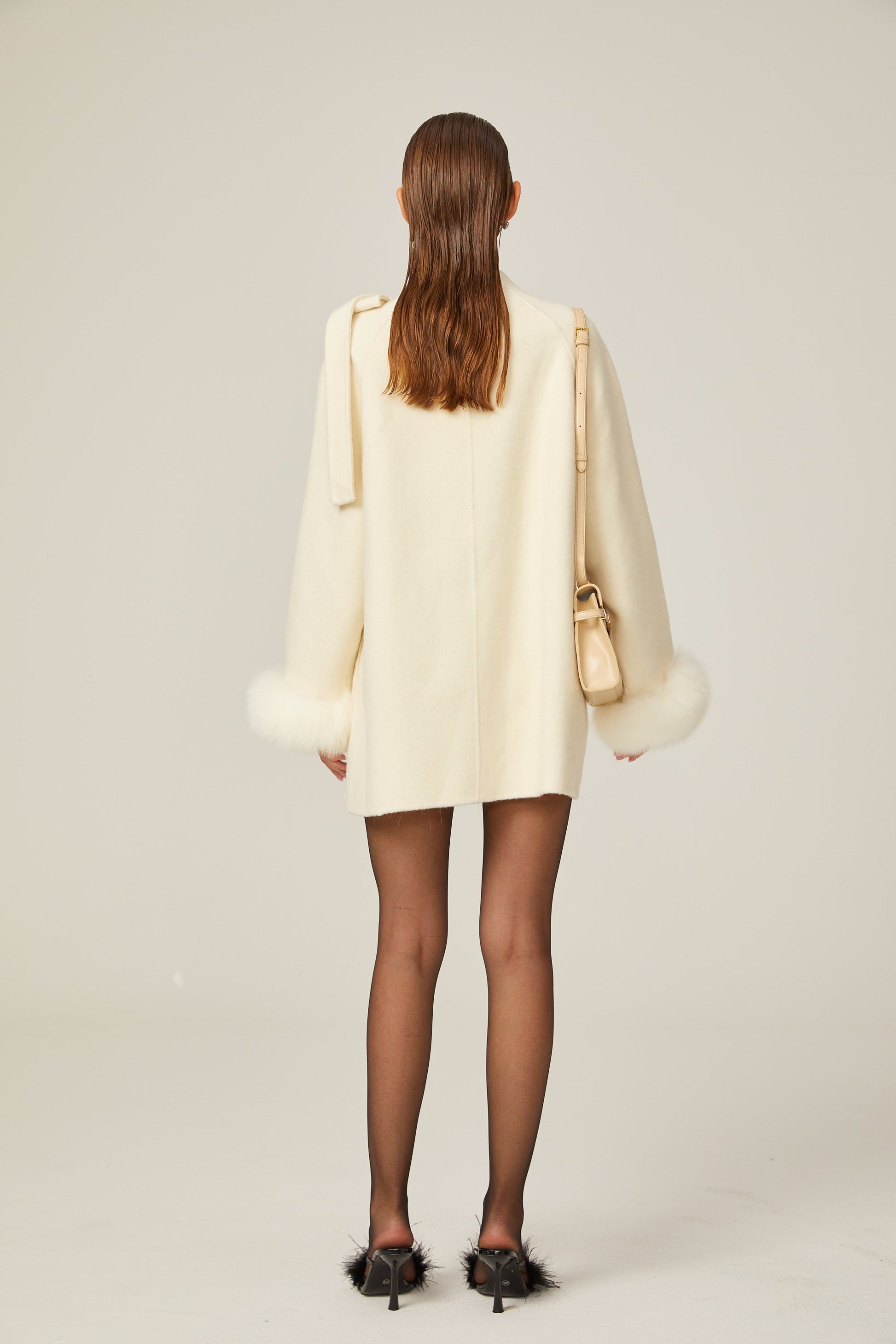 Leila - White Wool fur Bowknot Coat