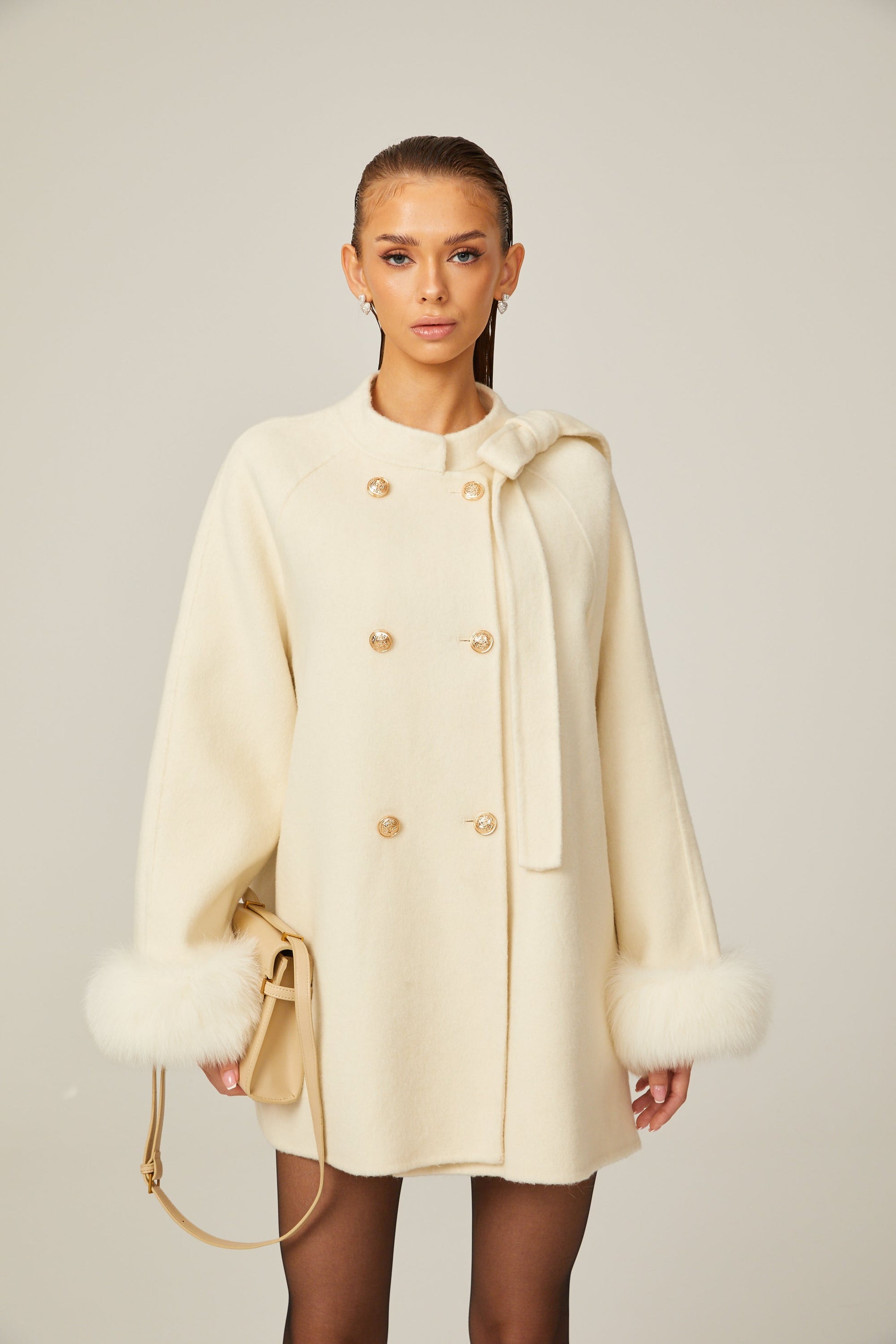 Leila - White Wool fur Bowknot Coat