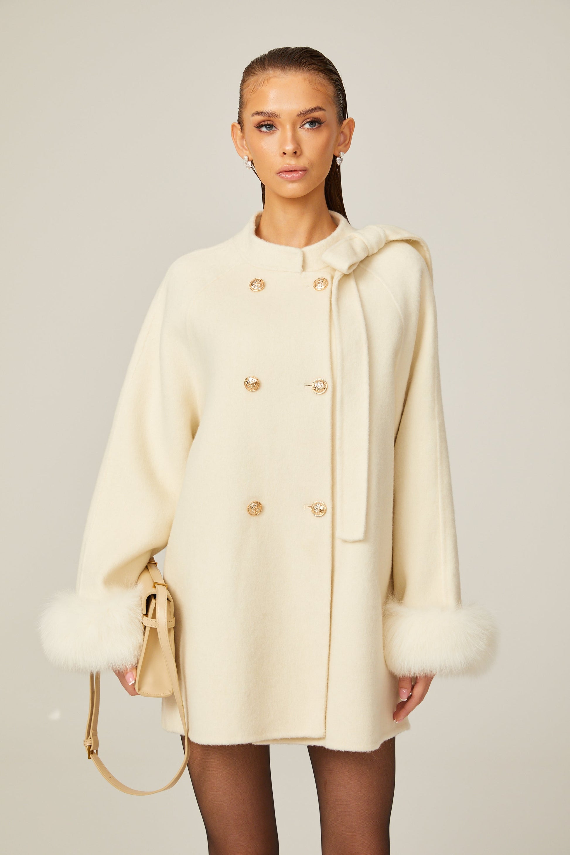 Leila - White Wool fur Bowknot Coat