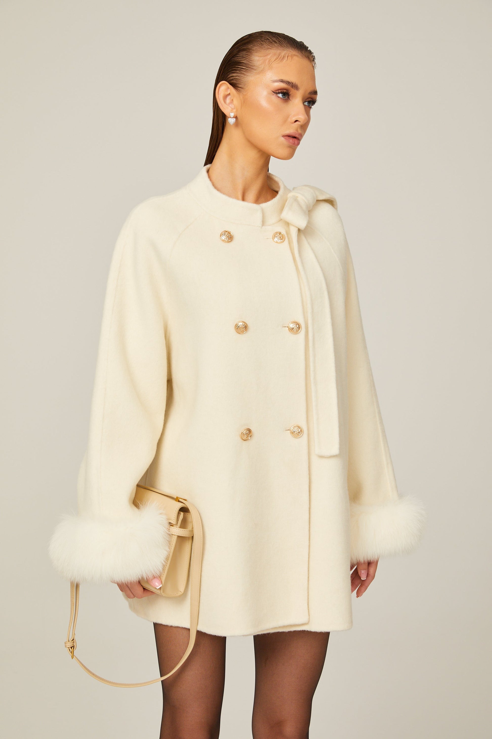 Leila - White Wool fur Bowknot Coat