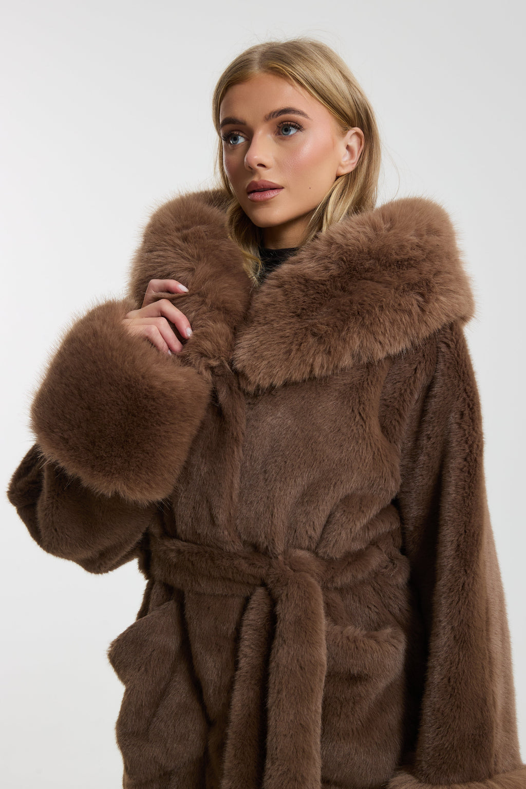 Ari Premium Faux Fur Coat