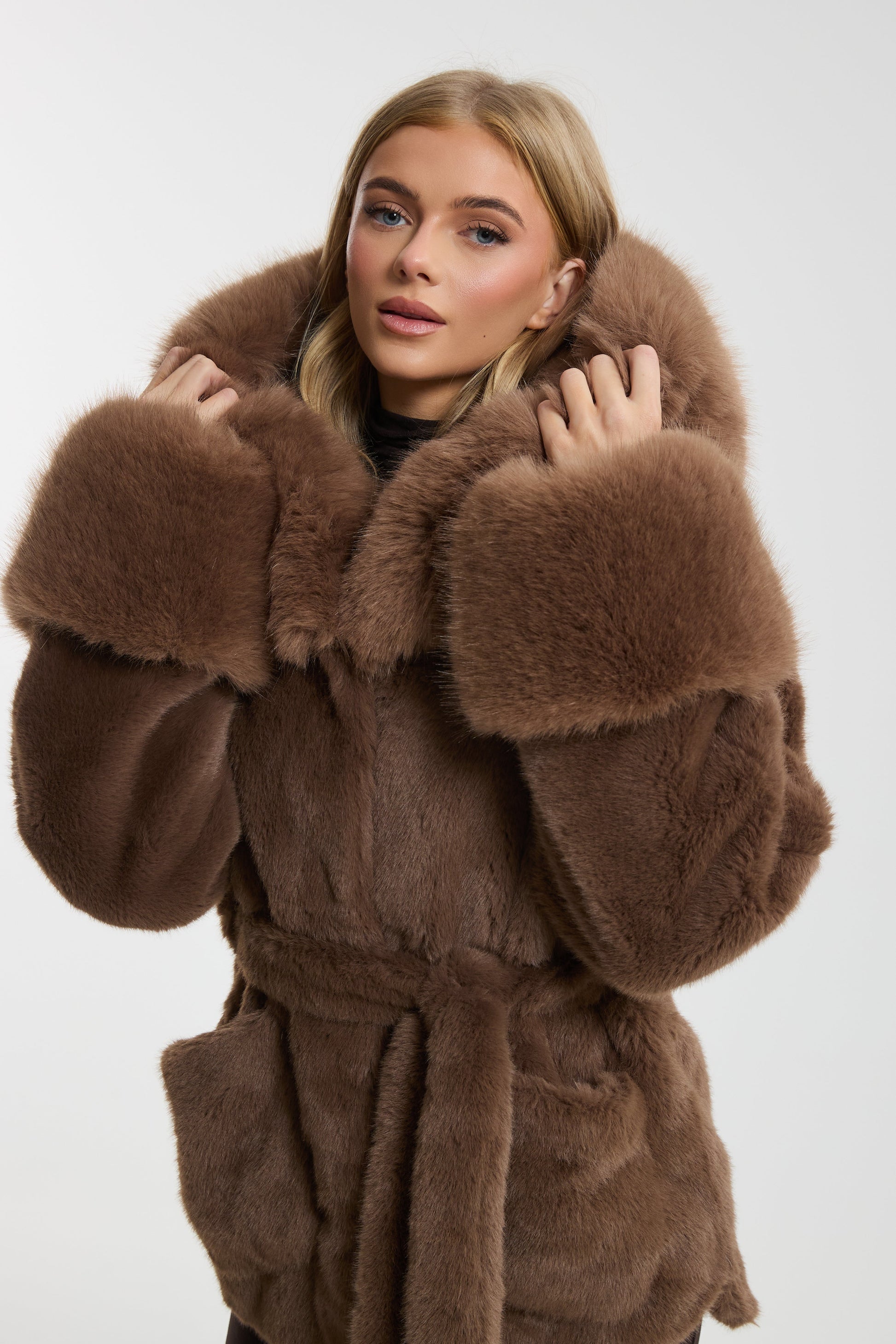 Ari Premium Faux Fur Coat
