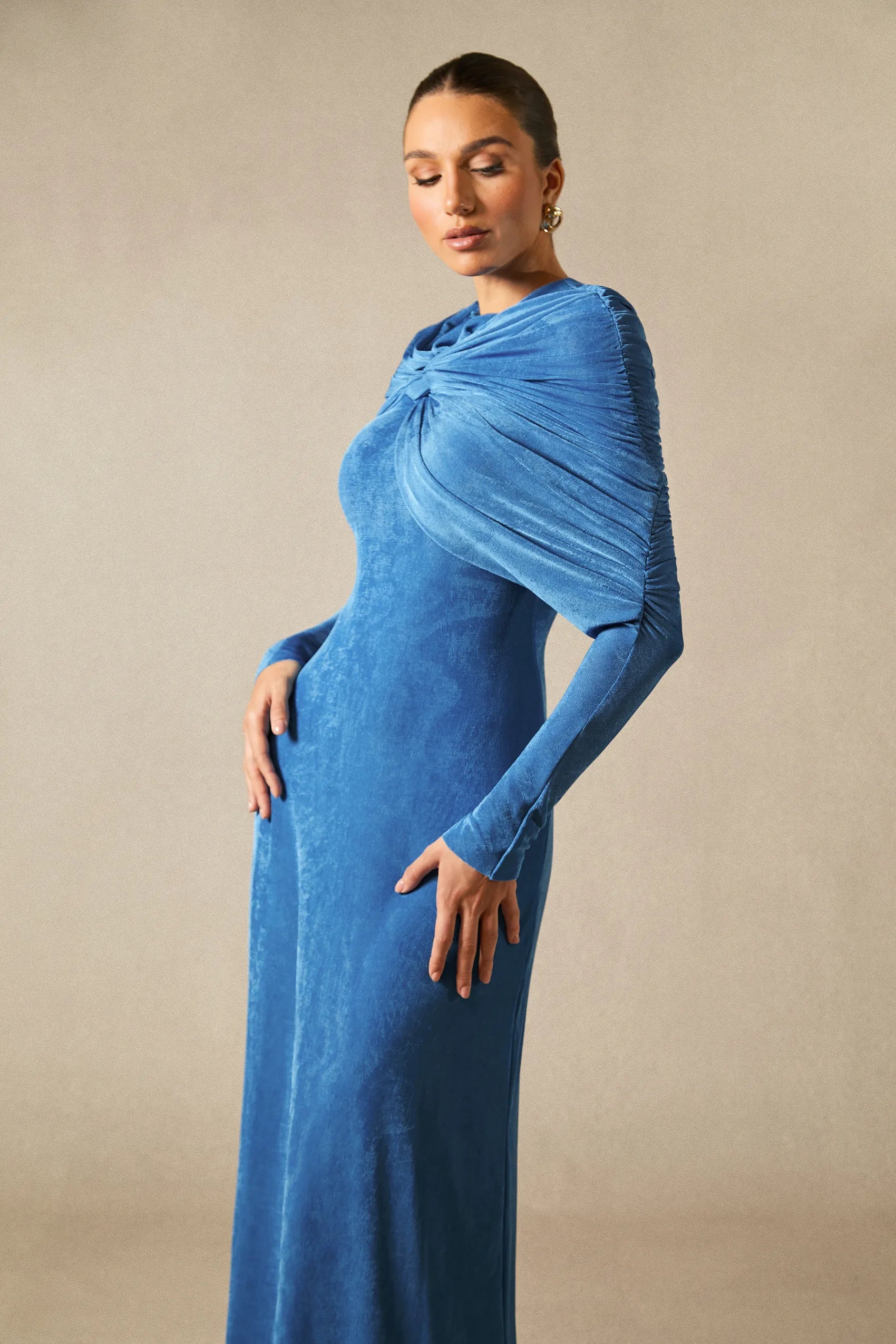Virginia - Blue Velvet Long Sleeve Maxi Dress