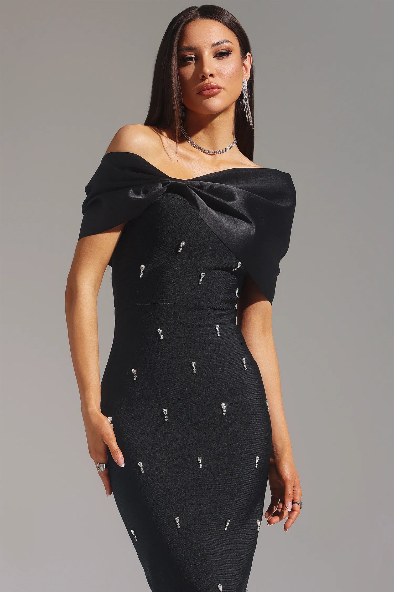 Liberty - Sleeveless One Shoulder Diamond Bow Bandage Maxi Dress