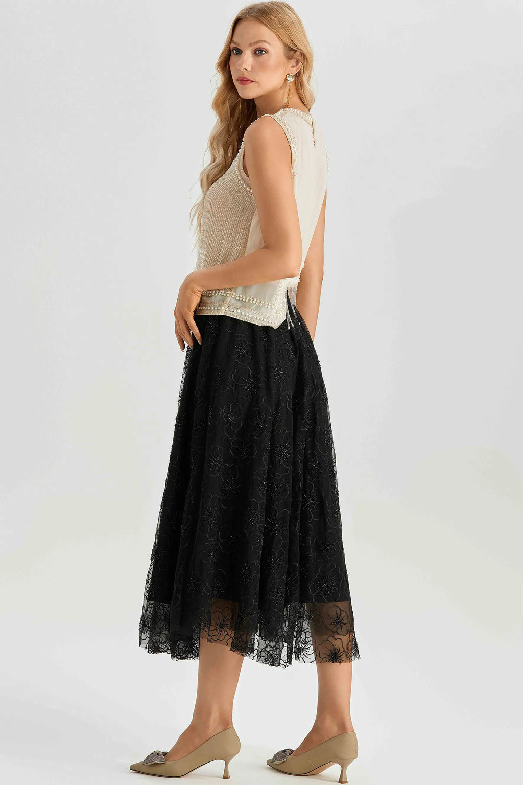 Alina - Sleeveless Pearl Trim Fringe Top