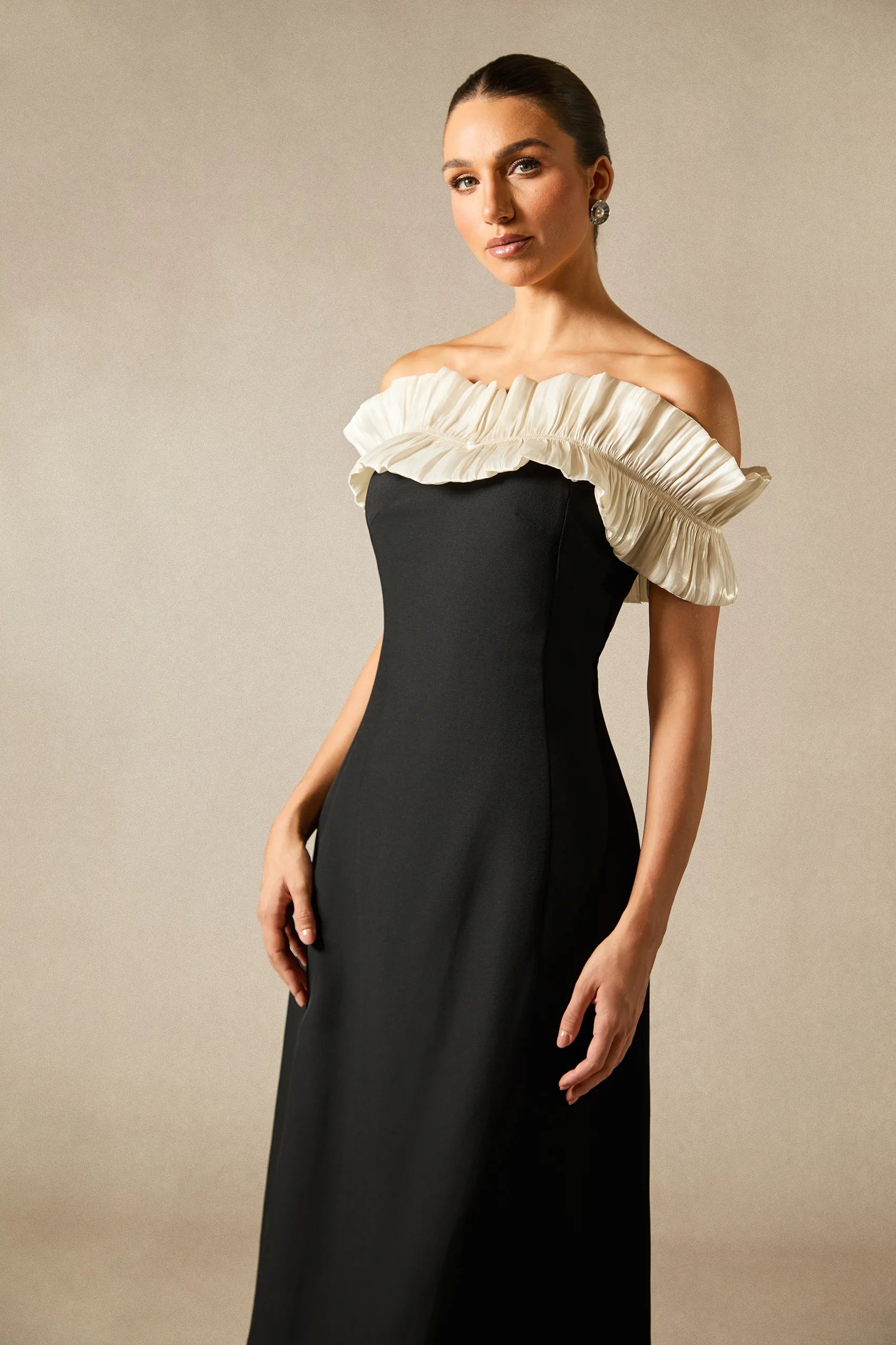 Bonnie - Off-Shoulder Ruffle Midi Dress