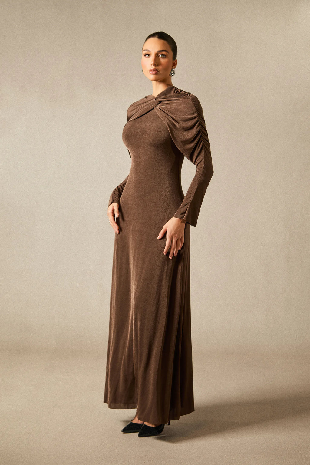 Virginia - Brown Velvet Long Sleeve Maxi Dress