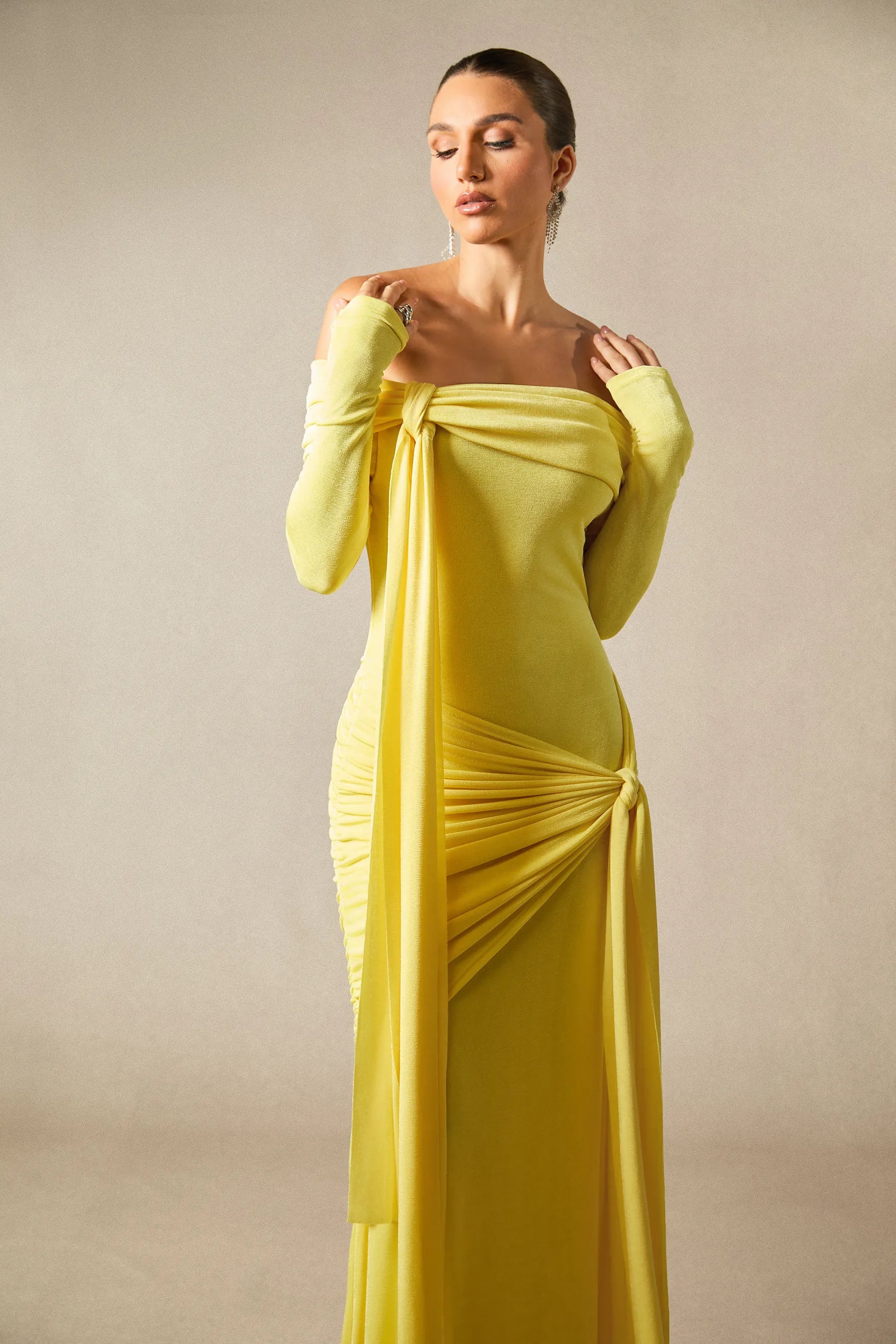 Corinne - Off-Shoulder Knot Detail Maxi Dress