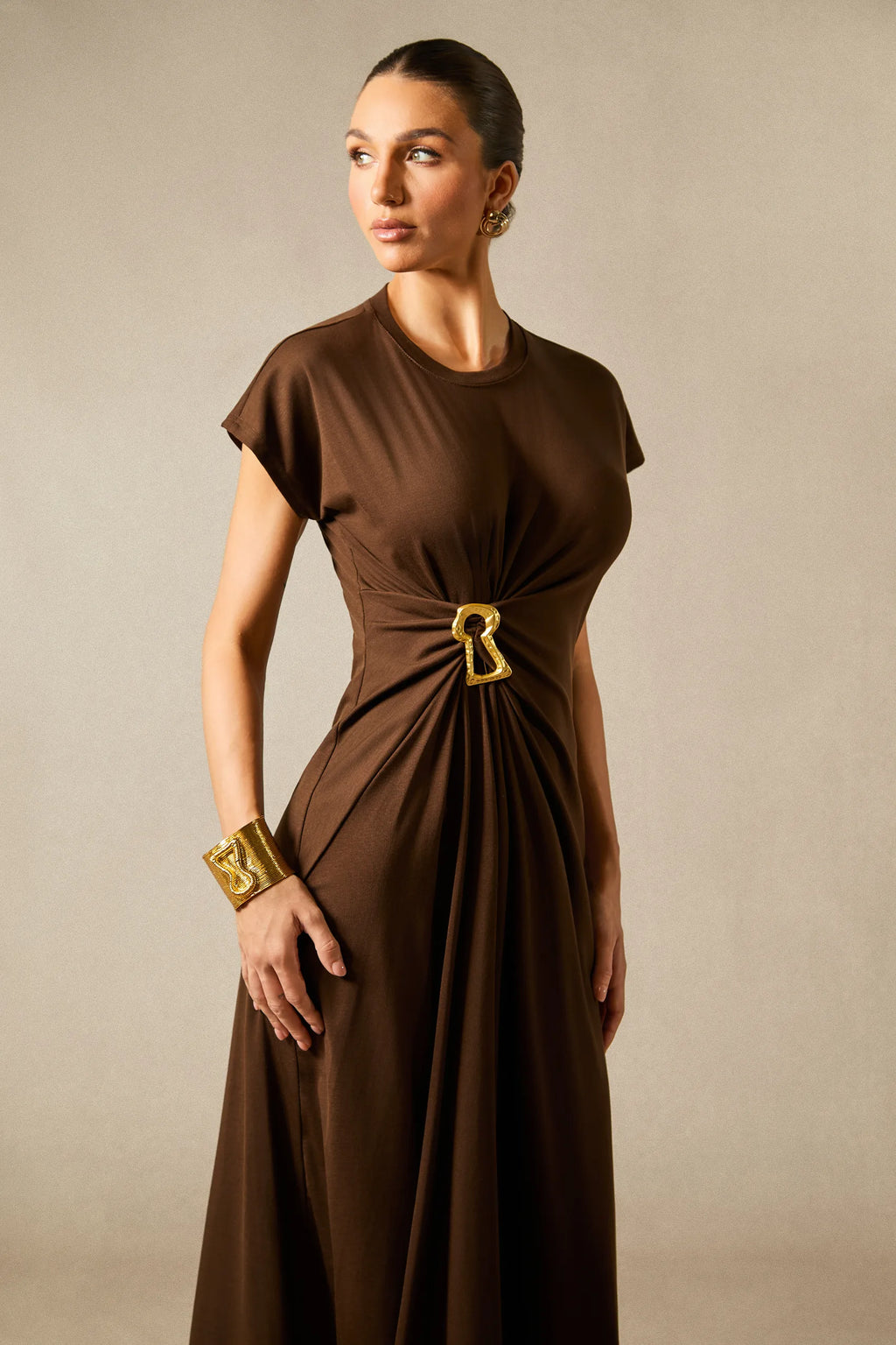 Bonnie - Short Sleeve Brown Midi Dress