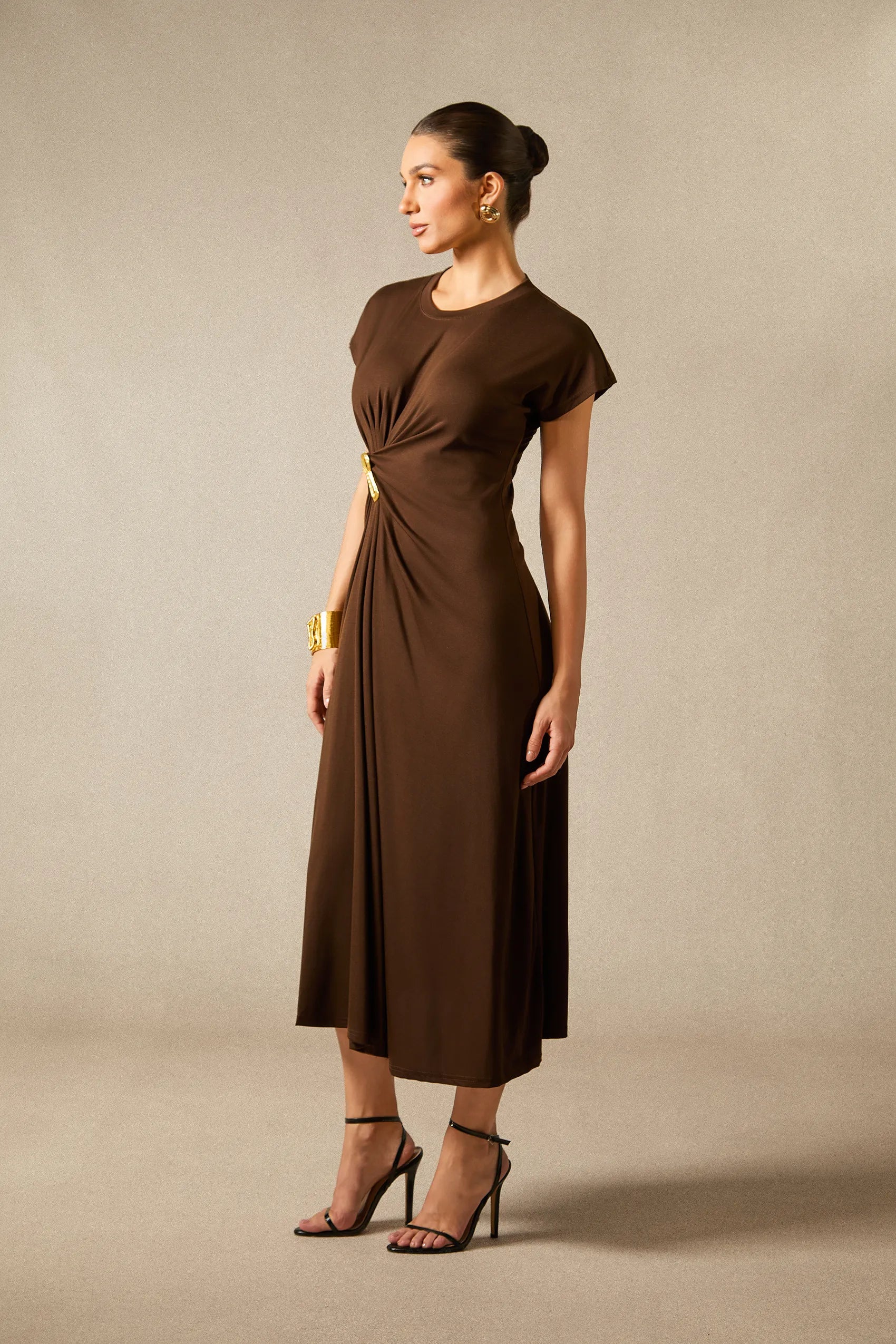 Bonnie - Short Sleeve Brown Midi Dress