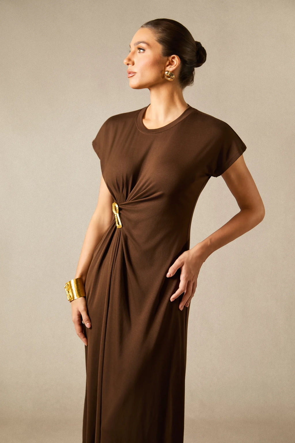 Bonnie - Short Sleeve Brown Midi Dress