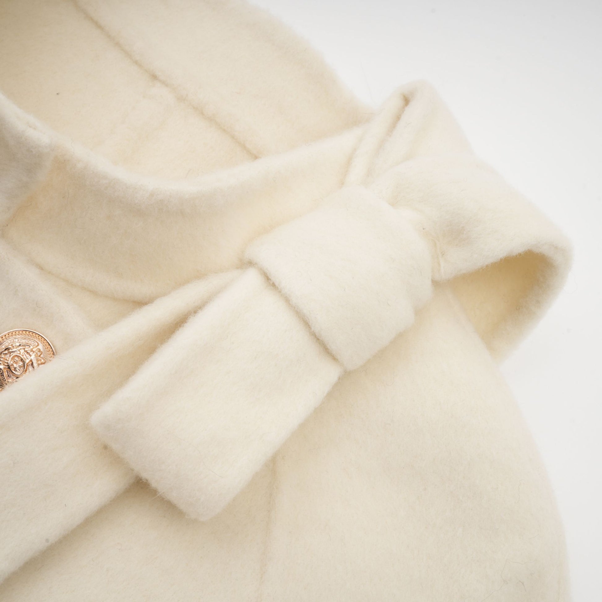 Leila - White Wool fur Bowknot Coat