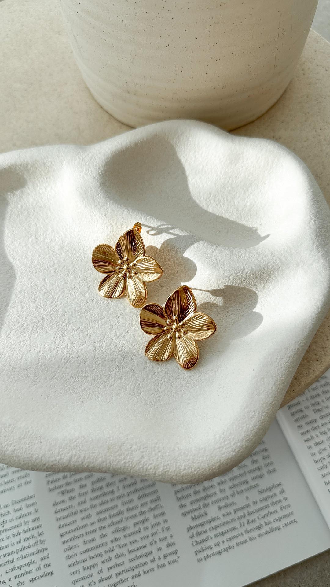 Lexi - Gold Plated Flower Earrings