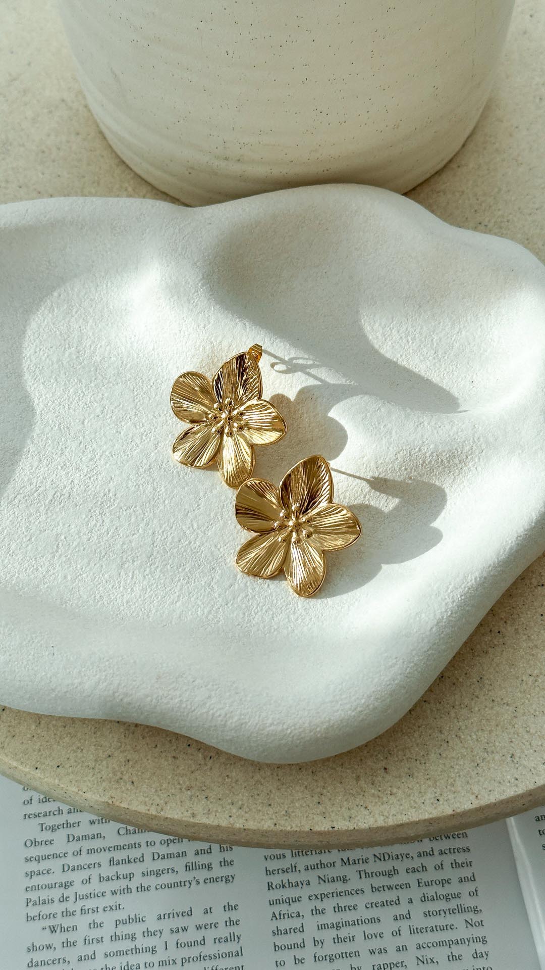 Lexi - Gold Plated Flower Earrings