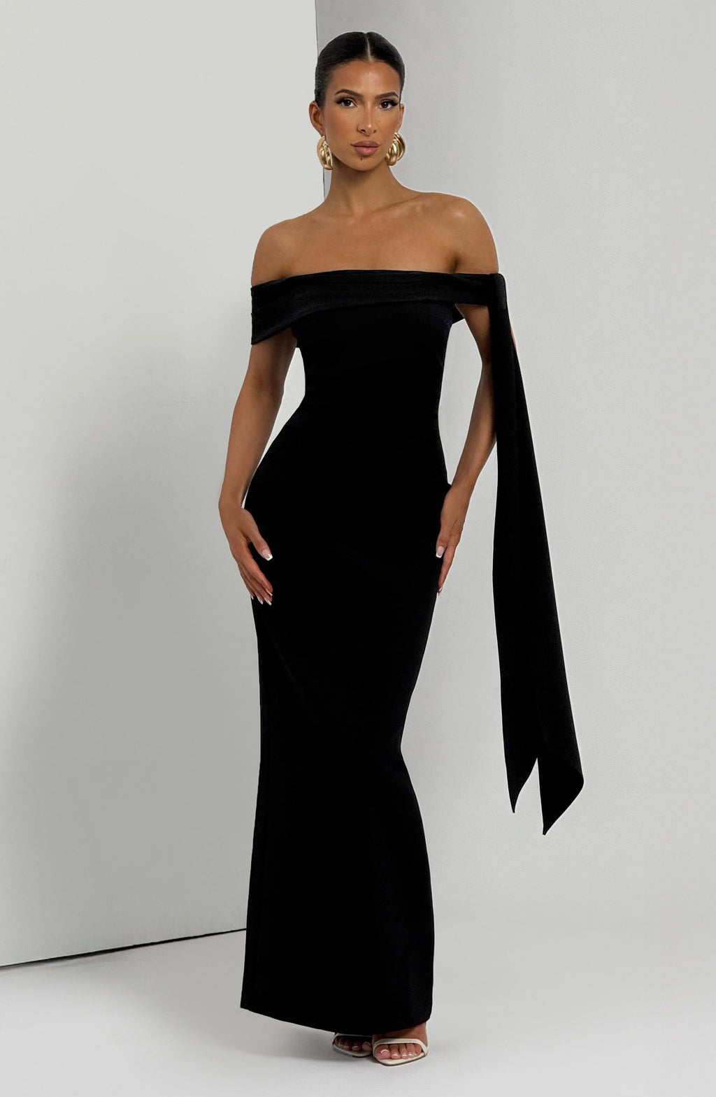 Mona - Black Maxi Dress