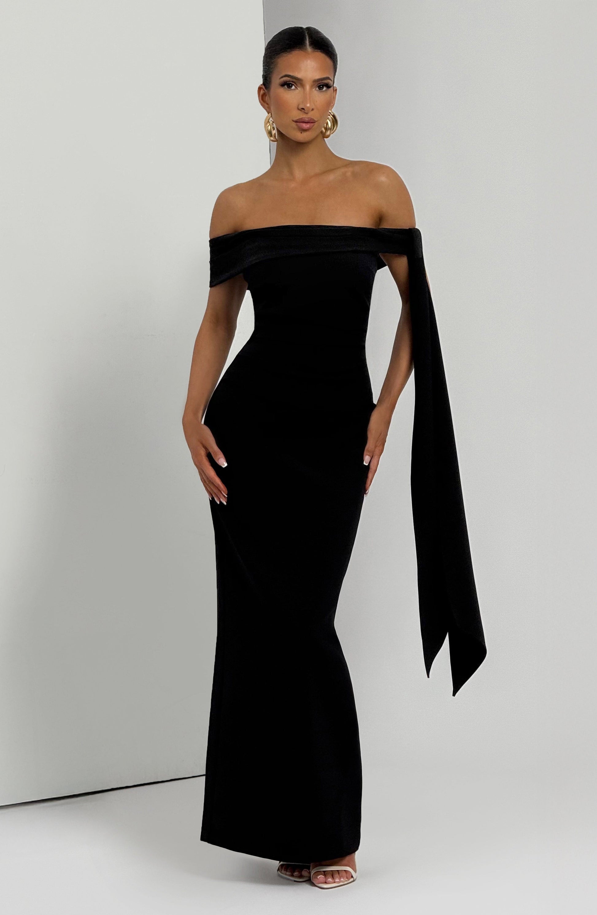 Mona - Black Maxi Dress
