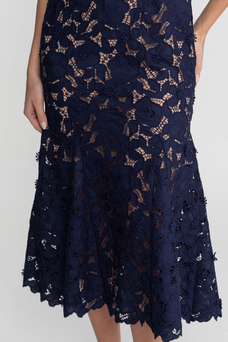 Lace Midi Dress with Belted Waist and Collared Neckline – Navy Blue